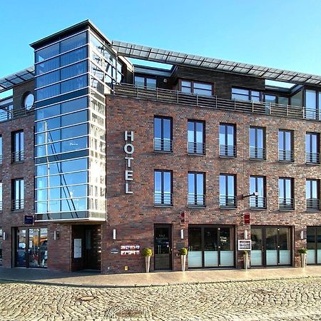 Hochwertige Apartments Im Stralsunder Hafen Екстер'єр фото