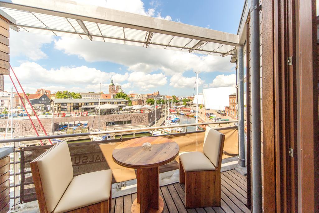 Hochwertige Apartments Im Stralsunder Hafen Екстер'єр фото