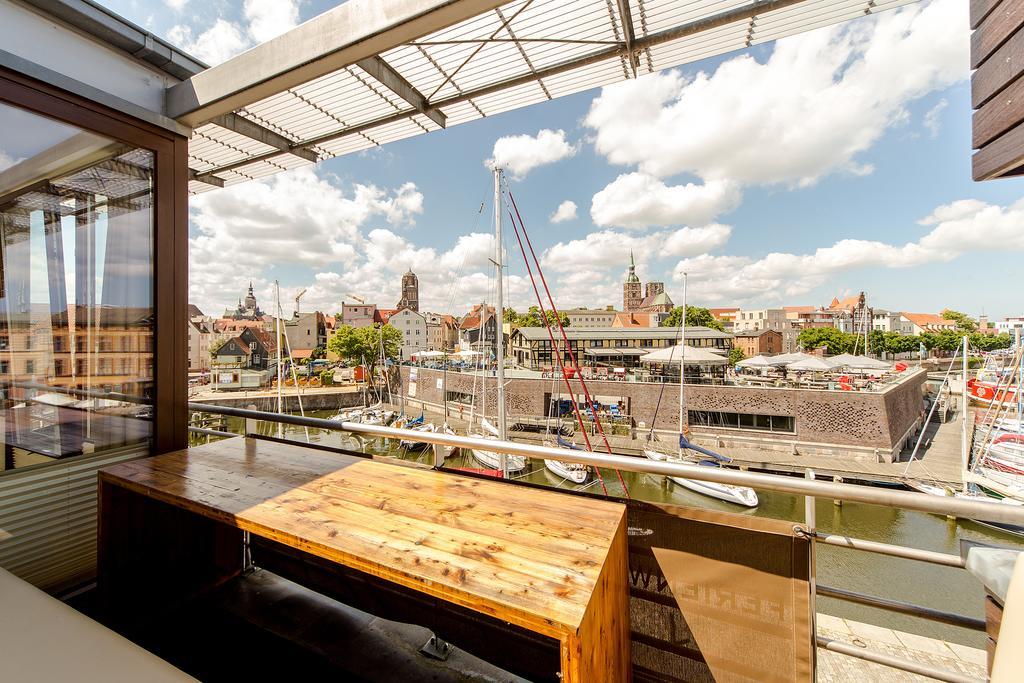 Hochwertige Apartments Im Stralsunder Hafen Екстер'єр фото